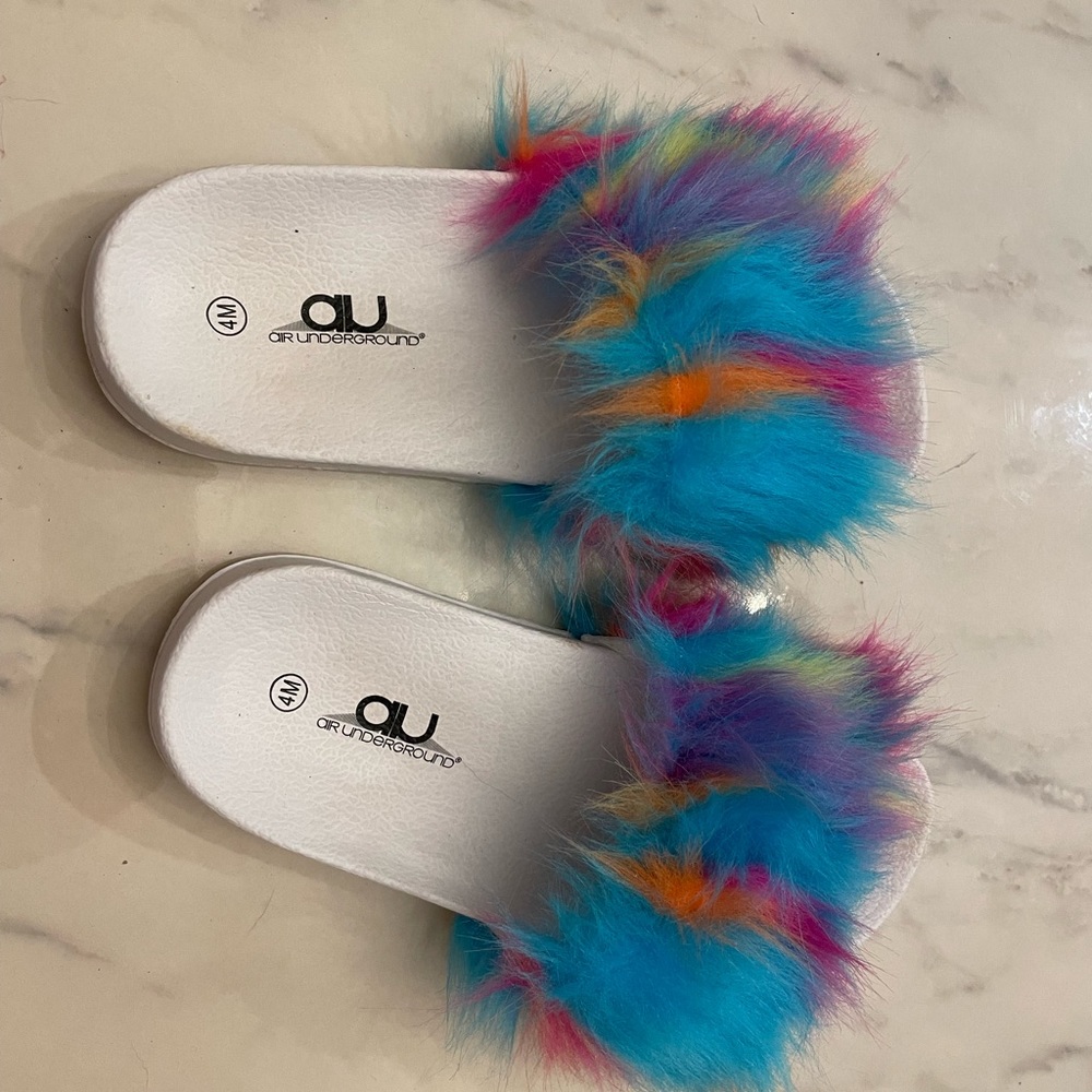 Colorful Fur Slides - Picture 3 of 3